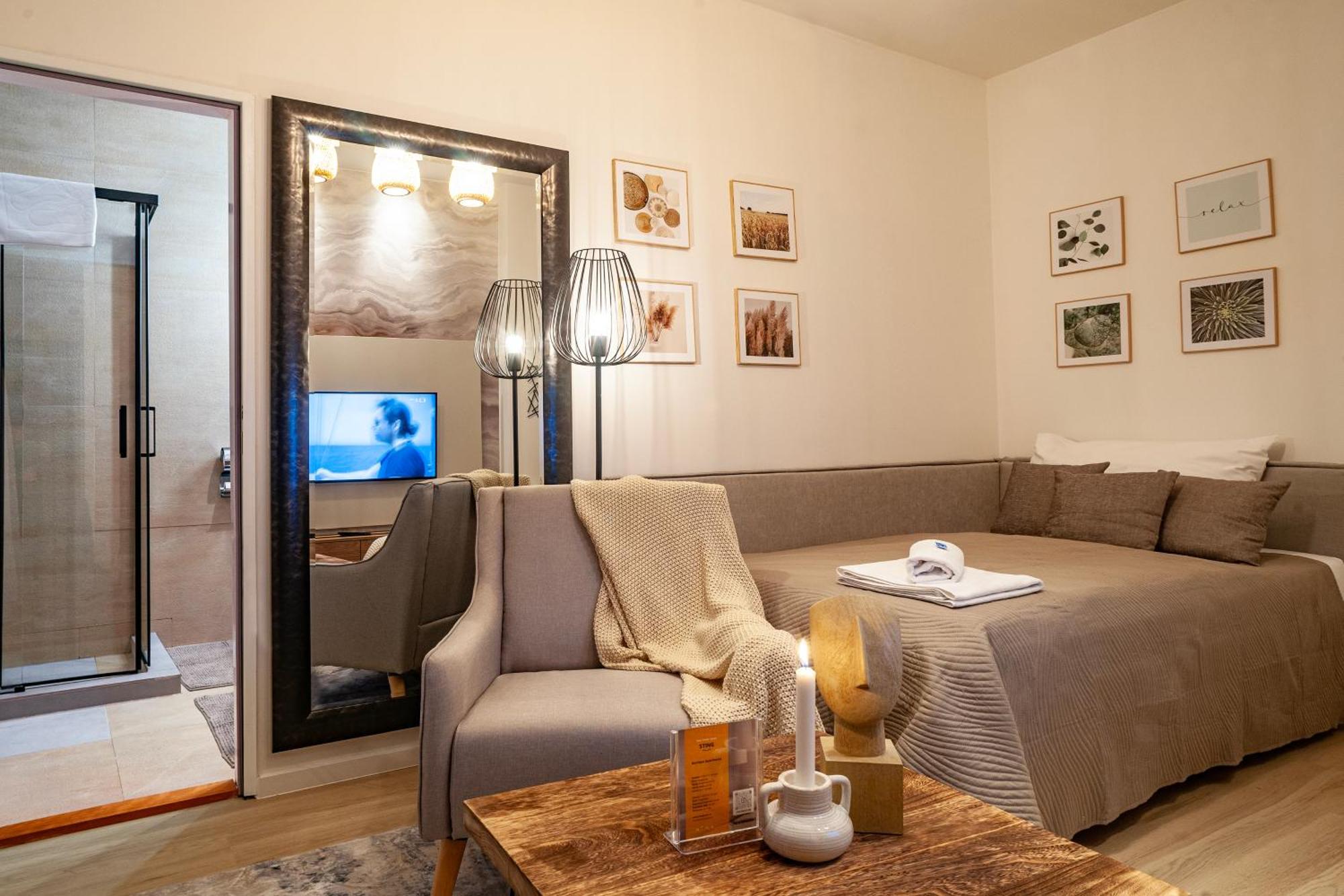 Sting Boutique Apartments 俄斯特拉发 外观 照片